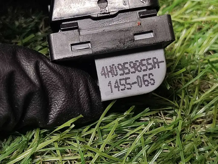 Audi S1 (2014 - 2019) 4H0959855A Кнопка стеклоподъемников — фото 3