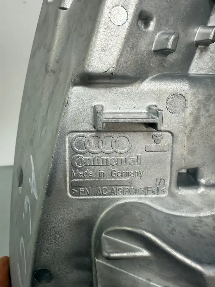 Audi A6 S6 C8 4K (2018 - ) 4K1919617A Выдвижной дисплей — фото 2