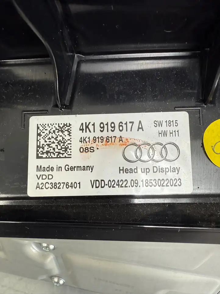 Audi A6 S6 C8 4K (2018 - ) 4K1919617A Выдвижной дисплей — фото 10