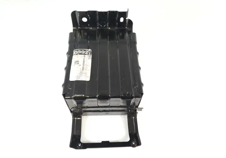 Tesla Model X (2015 - 2021) 1060244-00-D Крышка ящика аккумулятора — фото 5