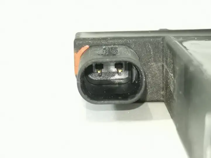 Tesla Model X (2015 - 2021) 1043129-00-B Антенна системы Keyless — фото 3