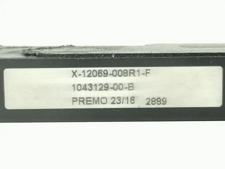 Tesla Model X (2015 - 2021) 1043129-00-B Антенна системы Keyless — фото 4