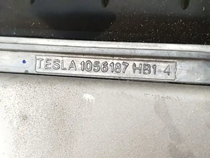 Tesla Model X (2015 - 2021) 1095000-00-F-R04 Высоковольтный распределительный блок — фото 10
