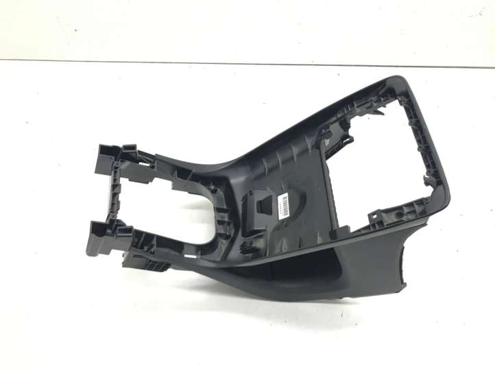 30791722 Volvo S60 Kita panelės detalė