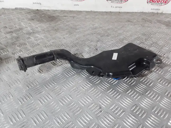 Audi A4 S4 B8 8K (2011 - 2015) 8T1955463B Горловина бачка омывателя — фото 3