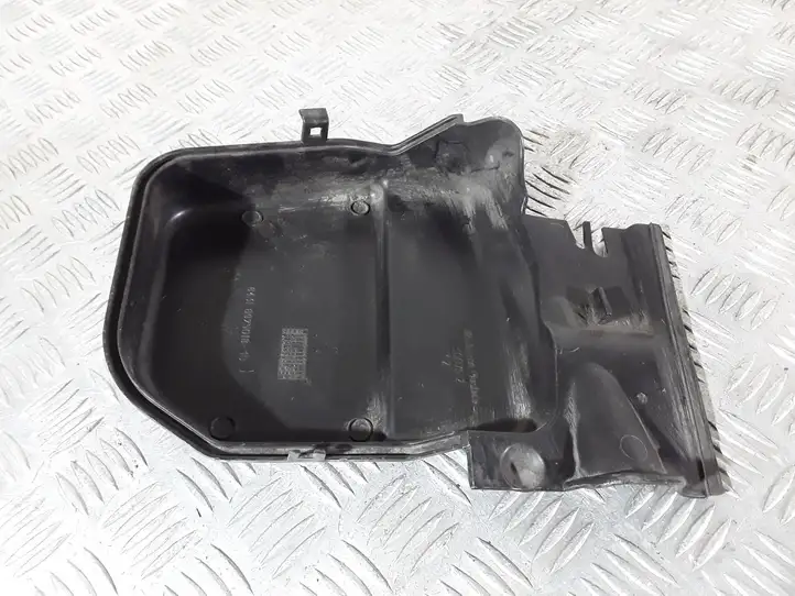BMW 1 E81 E87 (2004 - 2011) 6431692501810 Крышка микрофильтра воздуха — фото 3