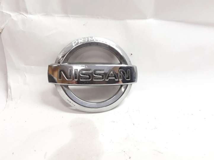 65890AU300 Nissan Primera Gamintojo ženkliukas