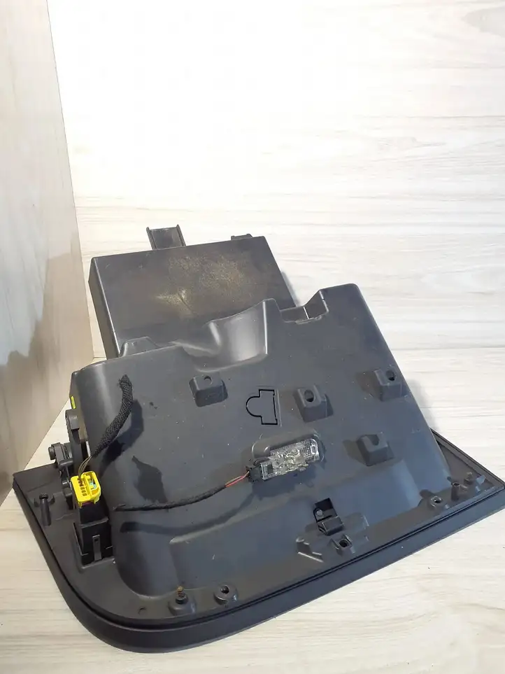 Seat Ibiza IV (6J,6P) (2008 - 2017) 6J1857103E Бардачок в сборе — фото 3