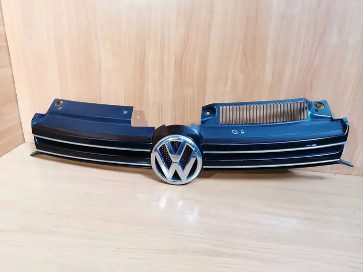 Volkswagen Golf VI (2009 - 2013) 5K0853653 Передняя решетка — фото 1