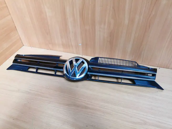 Volkswagen Golf VI (2009 - 2013) 5K0853653 Передняя решетка — фото 5
