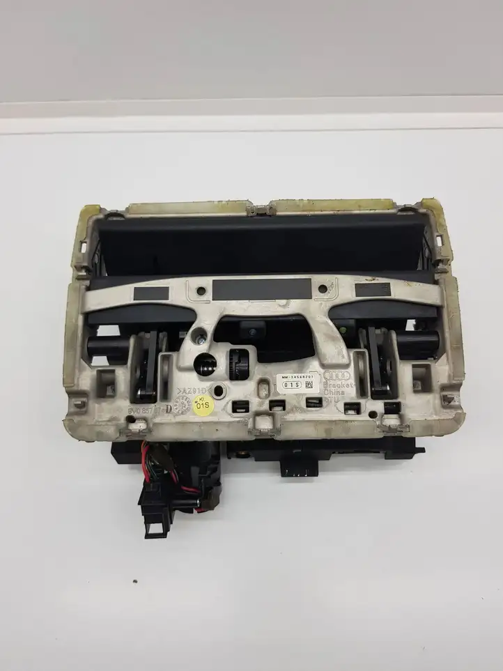 Audi A3/S3 8V (2012 - 2016) 8V0919604A Магнитола / мультимедийная система — фото 2