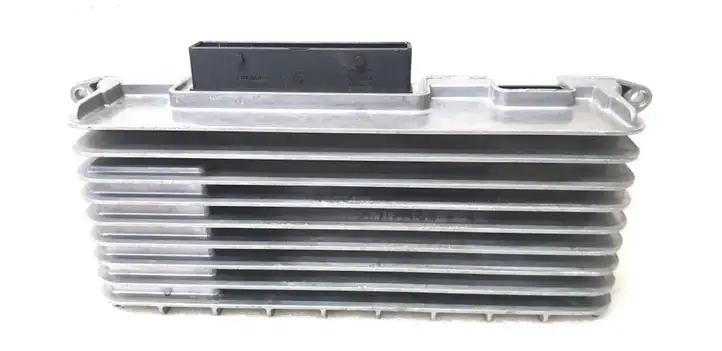 Audi A6 S6 C6 4F (2004 - 2008) 4F0910223M Усилитель звука — фото 1