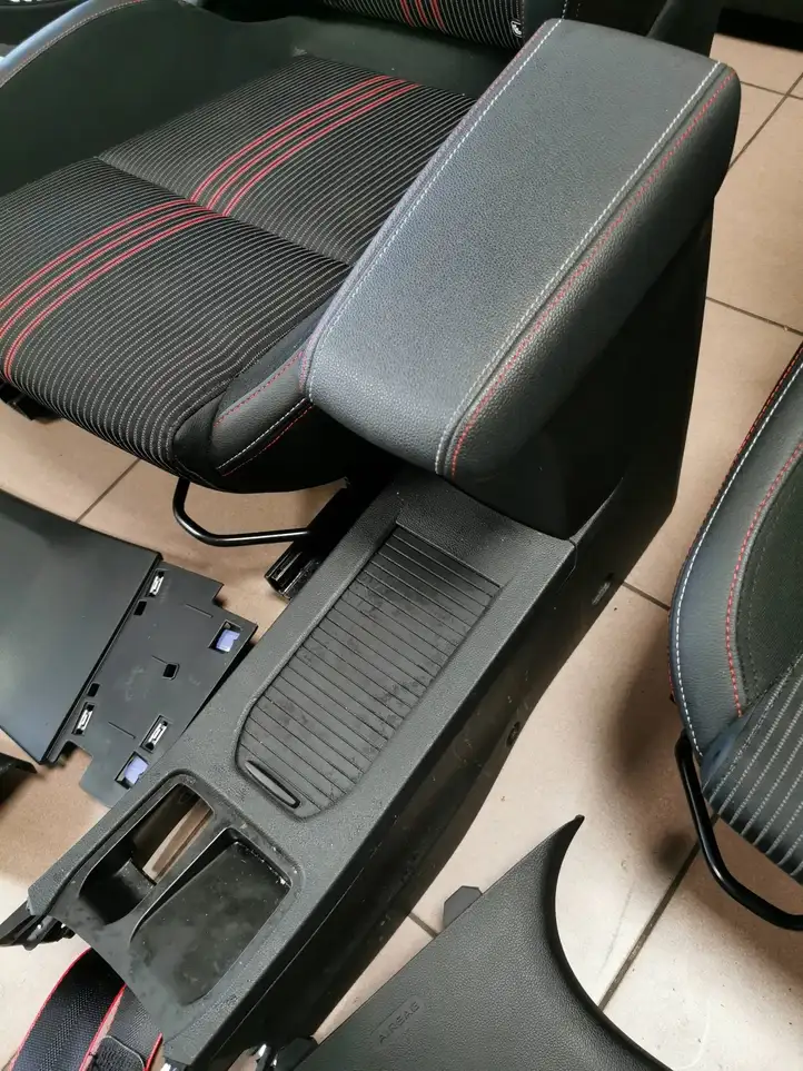 Renault Clio V (2019 - ) Комплект салона — фото 3