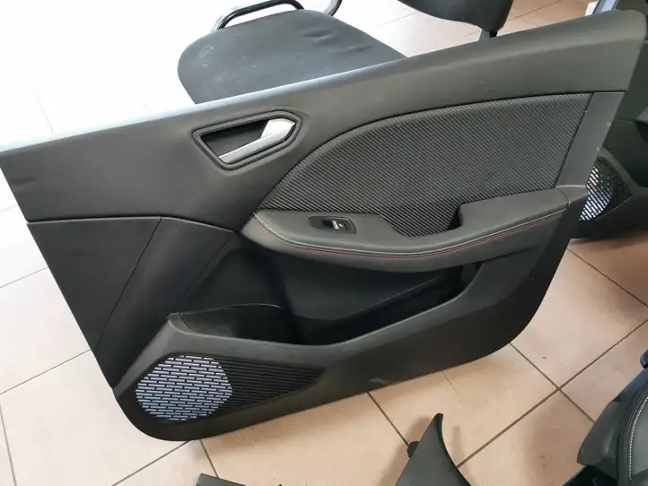 Renault Clio V (2019 - ) Комплект салона — фото 8