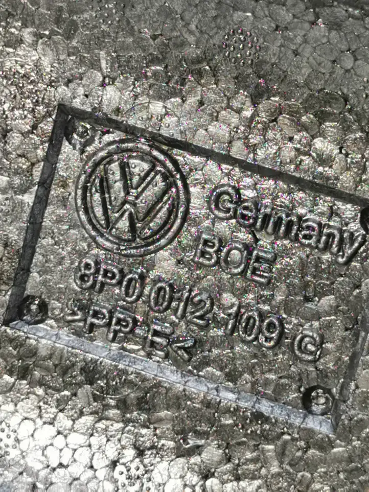 Volkswagen Golf VI (2009 - 2013) 8P0012109G Ящик для инструментов — фото 6