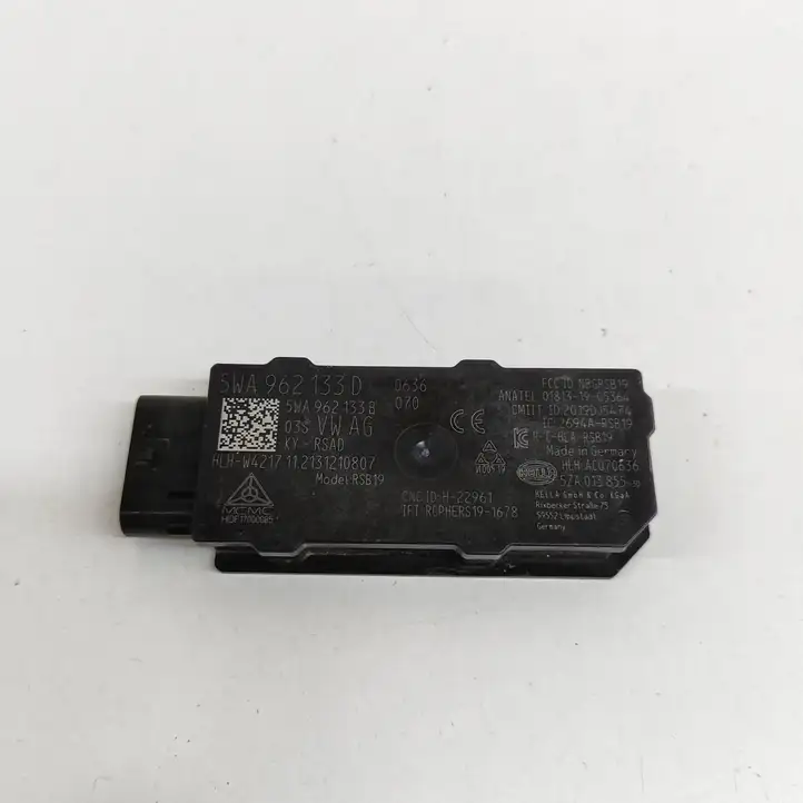 Volkswagen ID.4 (2020 - ) 5WA962133D Антенна бесключевого доступа — фото 1