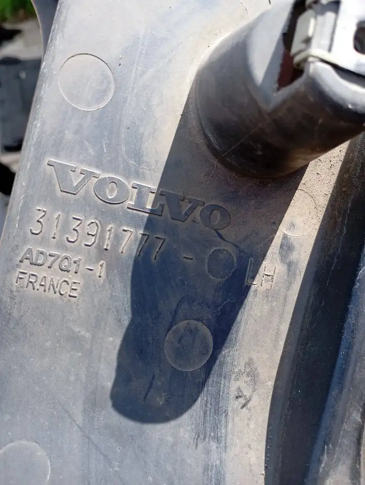 Volvo XC90 (2014 - 2019) 31391777 Крепление крыла — фото 7