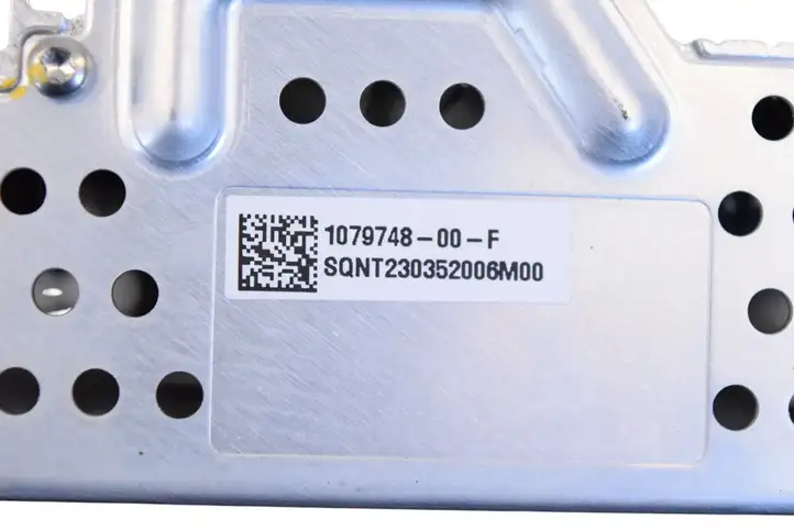 Tesla Model 3 (2017 - 2023) 107974800F Усилитель звука — фото 5