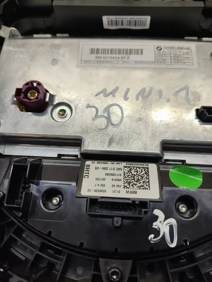 Mini One Cooper F56 F55 (2012 - 2022) 9279424 Магнитола / мультимедийная система — фото 3