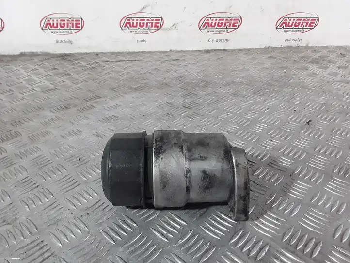Land Rover Range Rover Sport L494 (2009 - 2013) 8W936714AD Кронштейн масляного фильтра — фото 3