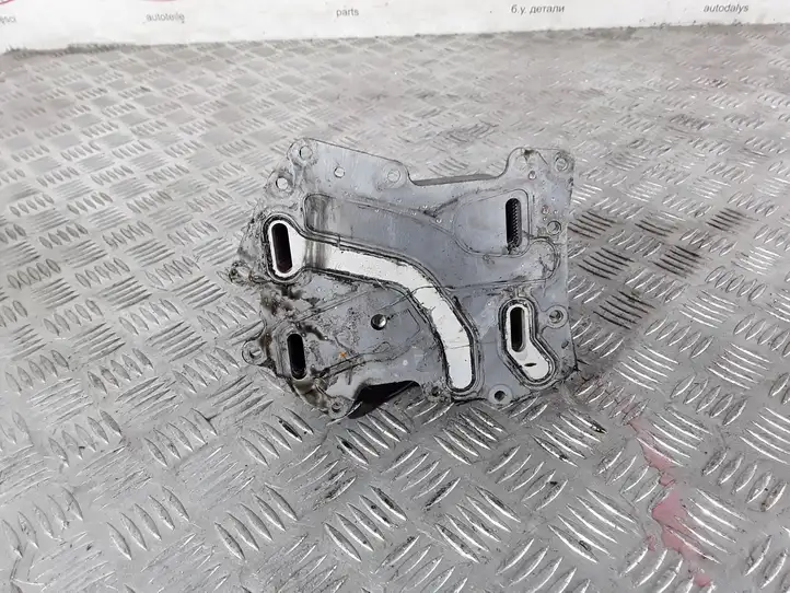 Land Rover Range Rover L322 (2009 - 2012) 5989070106 Кронштейн масляного фильтра — фото 2
