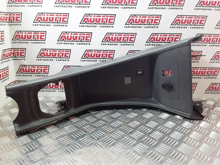 Toyota Prius (XW30) (2009 - 2015) 5881047010 Прочие детали салона — фото 1