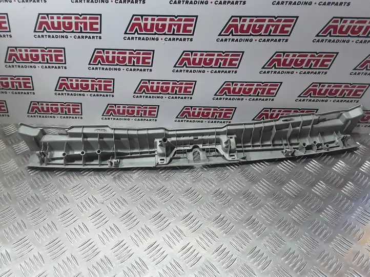 Toyota Prius (XW30) (2009 - 2015) 64716-47030 Прочие детали салона — фото 3