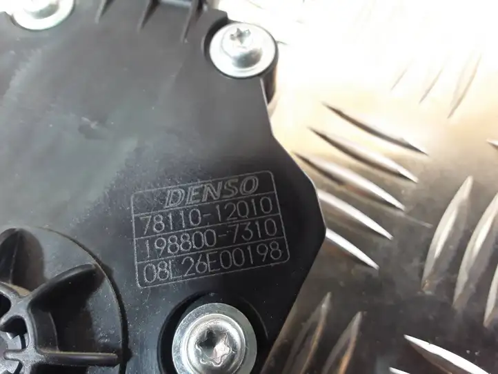 Toyota Prius (XW30) (2009 - 2015) 7811012010 Педаль акселератора — фото 2