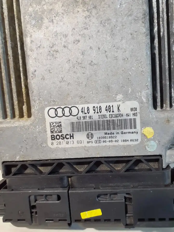 Audi Q7 4L (2005 - 2009) 4L0910401K Блок управления двигателем (ЭБУ) — фото 4