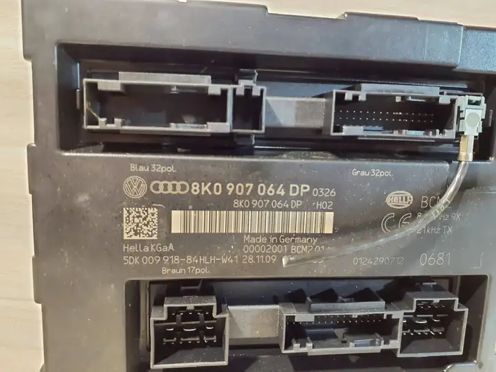 Audi A4 S4 B8 8K (2007 - 2011) 8K0907064DP Модуль комфорта — фото 3