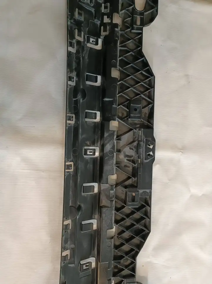 BMW 5 G30 G31 (2016 - ) 51129498624 Кронштейн заднего бампера — фото 4
