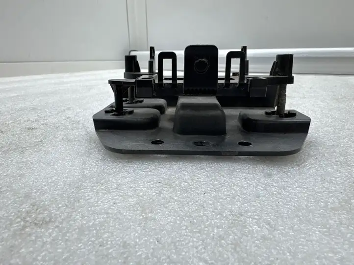 Tesla Model S (2016 - 2021) 103821200B Кронштейн радара Distronic — фото 6