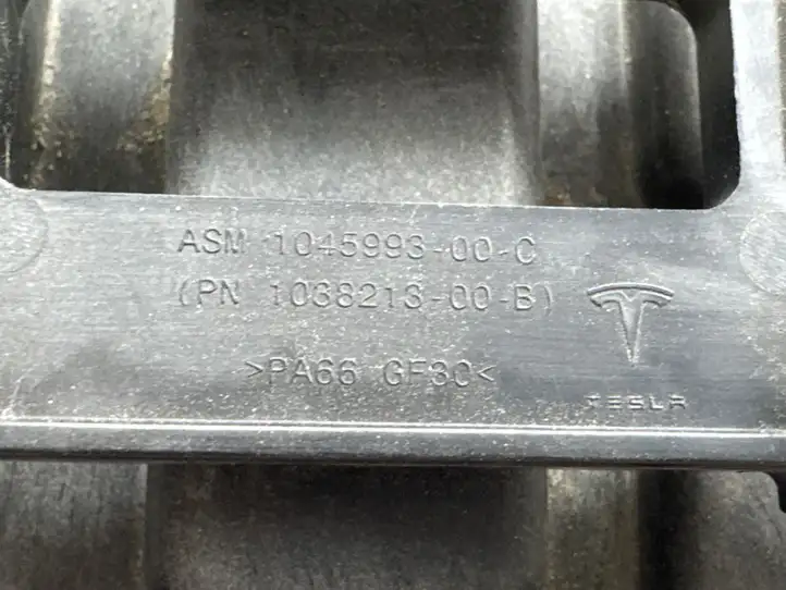 Tesla Model S (2016 - 2021) 103821200B Кронштейн радара Distronic — фото 10