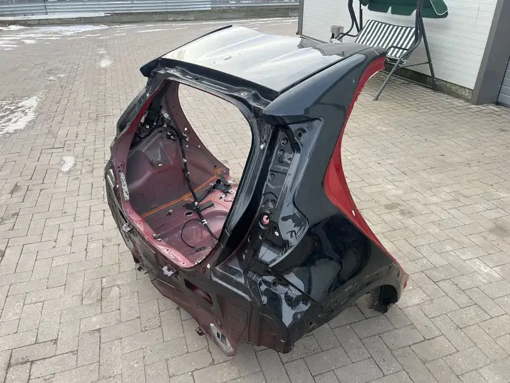 Toyota Aygo X (2021 - ) Задняя часть кузова — фото 3