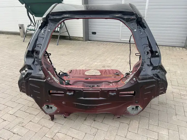 Toyota Aygo X (2021 - ) Задняя часть кузова — фото 5