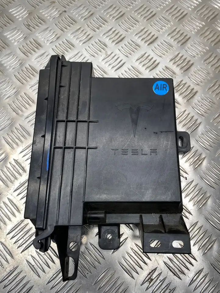 Tesla Model X (2015 - 2021) 153515200e Корпус ЭБУ двигателя — фото 5