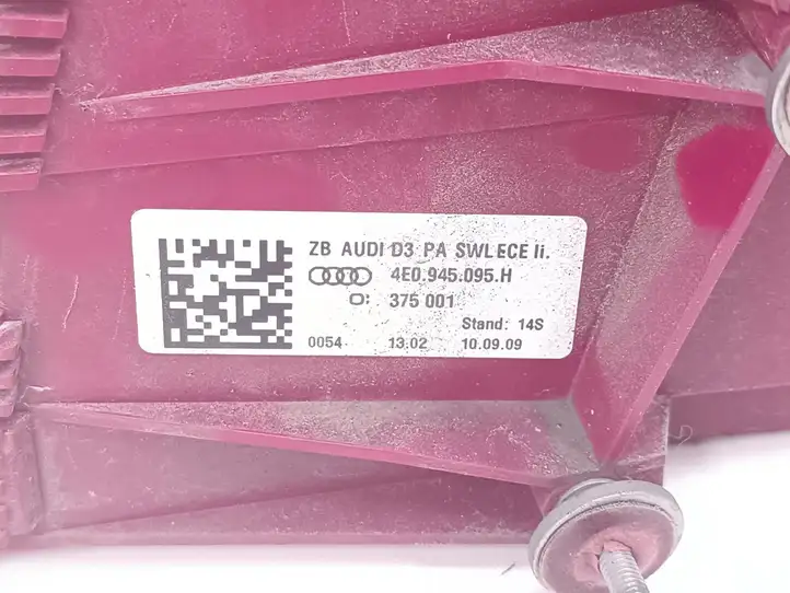 Audi A8 S8 D3 4E (2007 - 2010) 4E0945095H Задний фонарь в кузове — фото 3