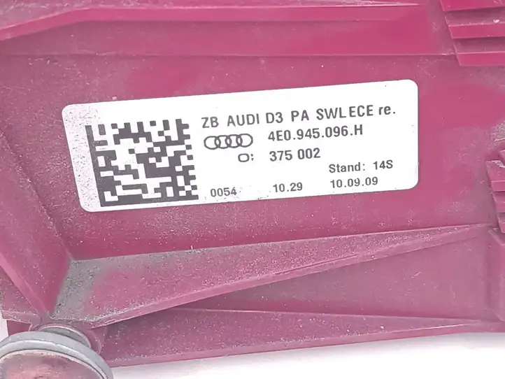 Audi A8 S8 D3 4E (2007 - 2010) 4E0945096 Задний фонарь в кузове — фото 4