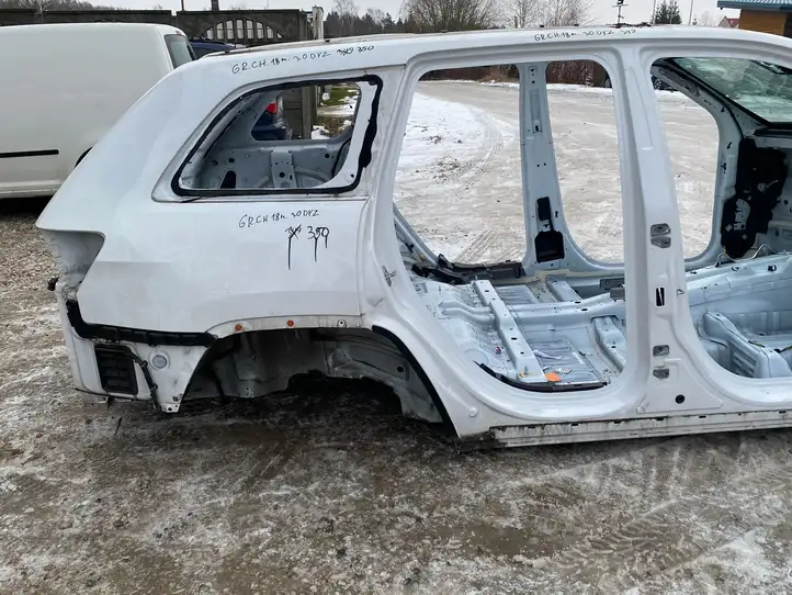 Jeep Grand Cherokee (2010 - 2021) Кузов — фото 4