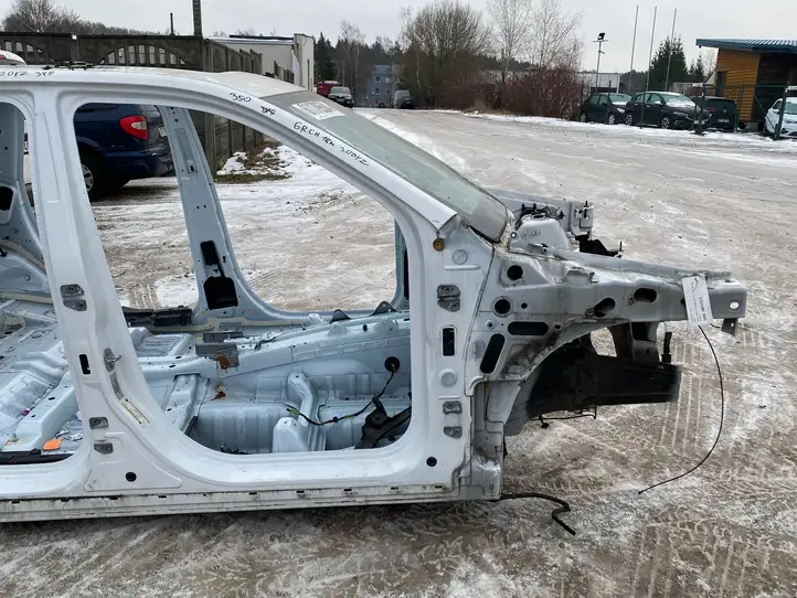 Jeep Grand Cherokee (2010 - 2021) Кузов — фото 13