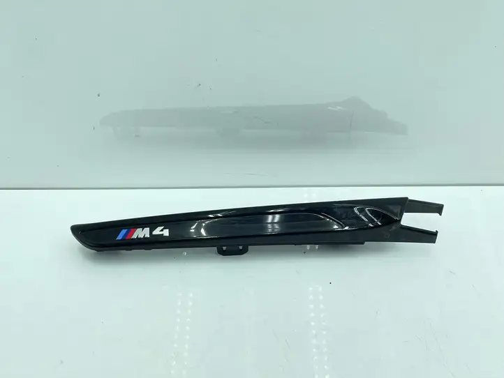 BMW M4 F82 F83 (2014 - 2020) 8068588 Эмблема модели — фото 1
