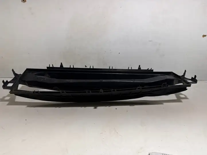 Tesla Model S (2012 - 2016) 600819300B Дефлектор воздуха — фото 2