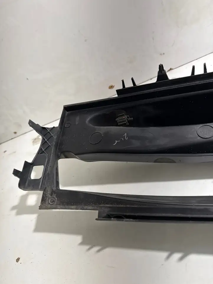 Tesla Model S (2012 - 2016) 600819300B Дефлектор воздуха — фото 5