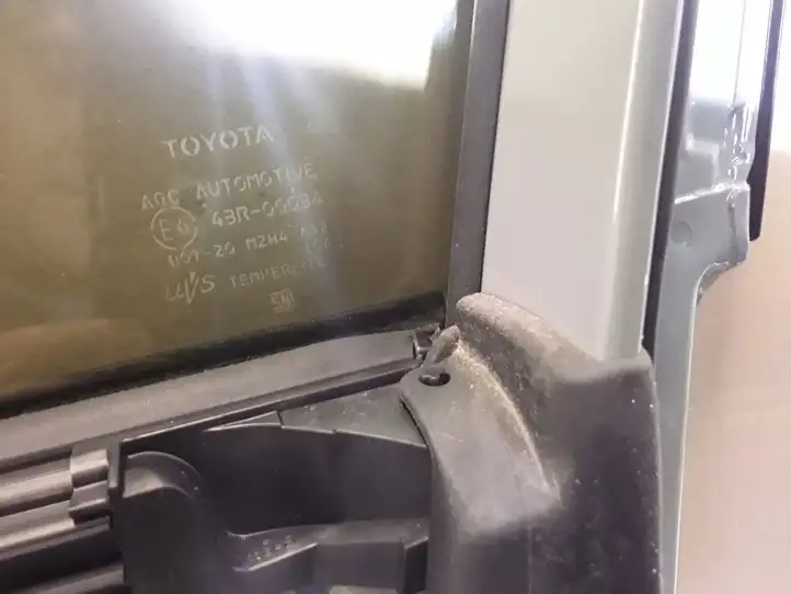 Toyota RAV 4 (XA50) (2018 - ) Дверь — фото 17