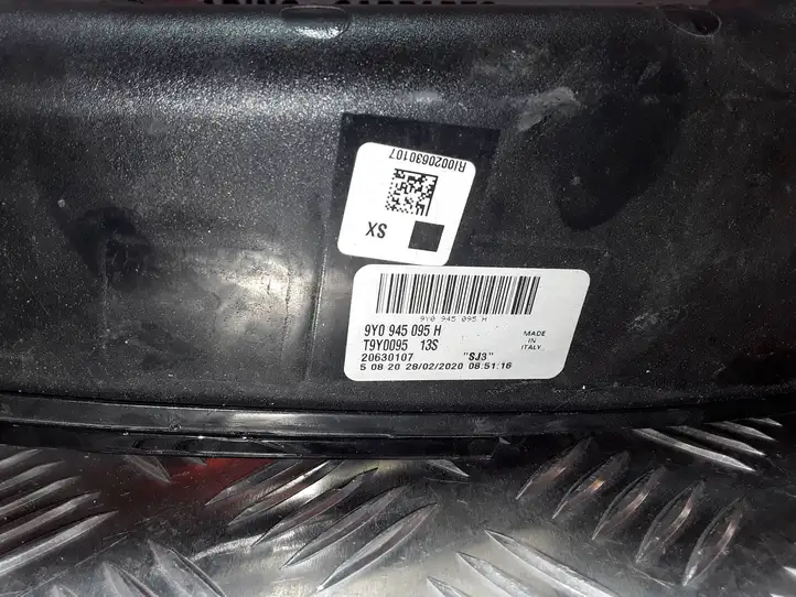Porsche Cayenne (9Y0 9Y3) (2018 - ) 9Y0945095H Задний фонарь в кузове — фото 2