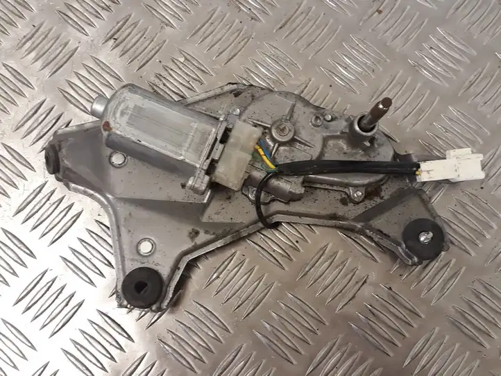Toyota Prius (XW20) (2003 - 2009) 8513047010 Двигатель стеклоочистителя заднего стекла — фото 1