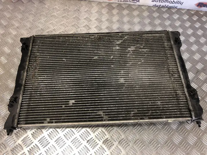 Audi A4 S4 B8 8K (2007 - 2011) 8E0121251A Радиатор охлаждающей жидкости двигателя — фото 3