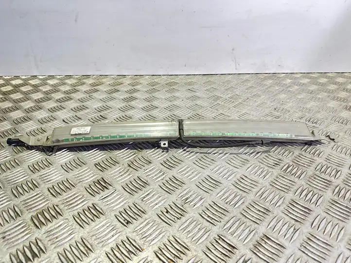 BMW 5 E60 E61 (2004 - 2010) 63256925902 Дополнительный стоп фонарь — фото 2