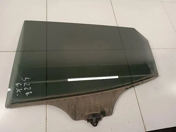 Hyundai Santa Fe (2012 - 2015) 43R000399 Стекло задней двери — фото 1