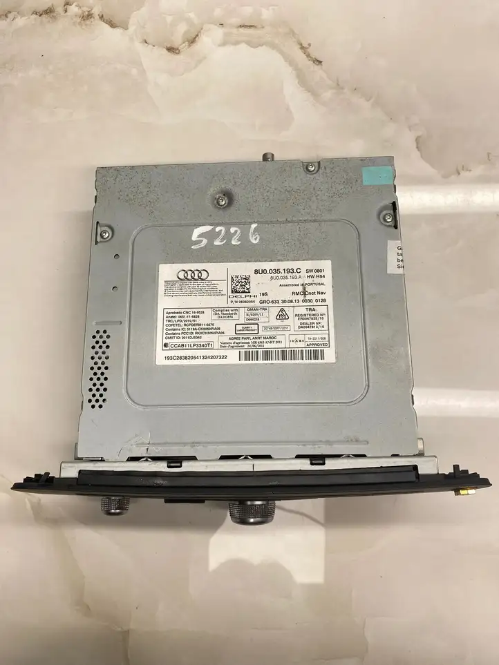 Audi Q3 8U (2011 - 2014) 8U0035193A Магнитола / мультимедийная система — фото 10